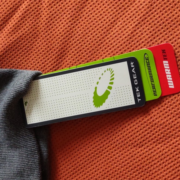 NWT Tek Gear XL Warmtek Performance Long Sleeve Color Block Thermal Shirt - Picture 4 of 15